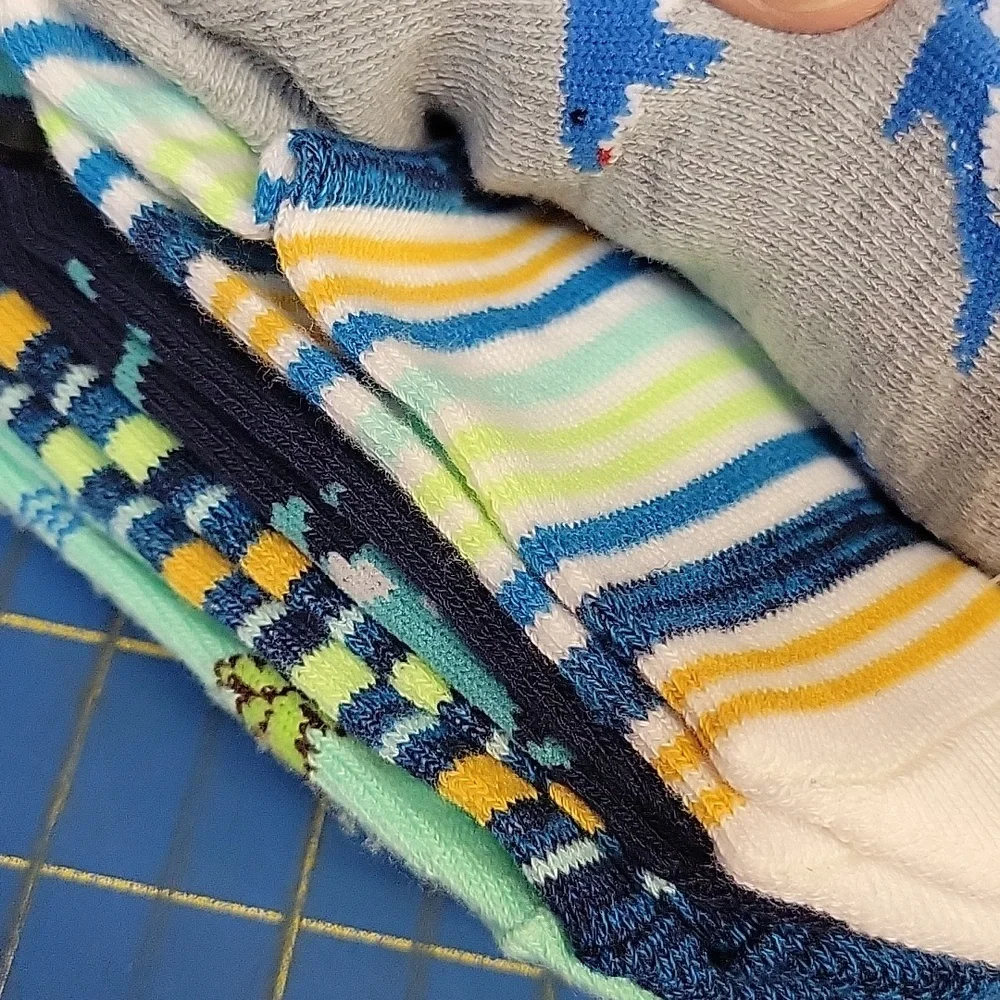 Shark Attack Novelty Socks Pack 6 Pack NWT